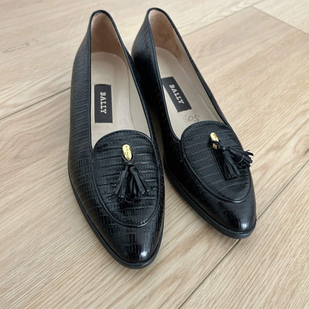 Bally Women's Slip On Leather Loafer's Wedge Black Shoes 35 5 M Classy
